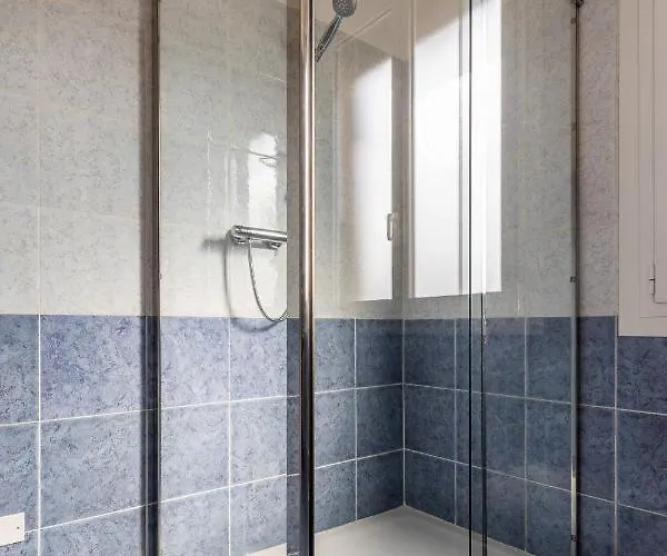 Vestiari I With Terrace By Wonderful Italy Apartamento